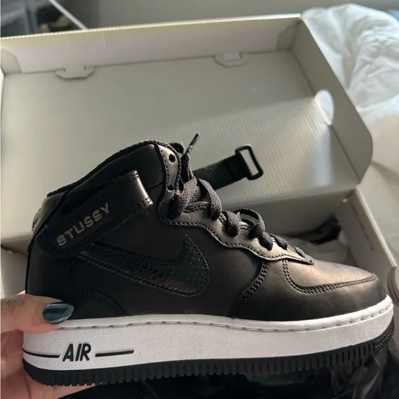 Stussy x Nike Air Force - Picture 3 of 5